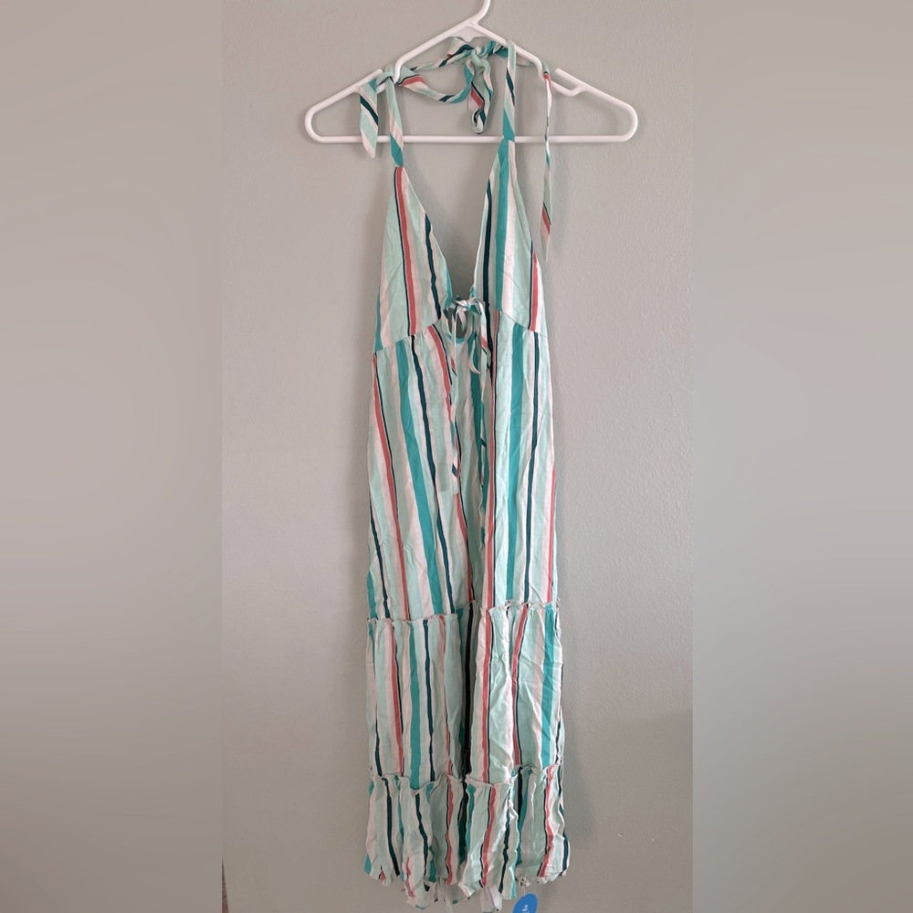 Cupshe size medium halter sundress size Medium 100% Rayon/Viscose New w/Tags.